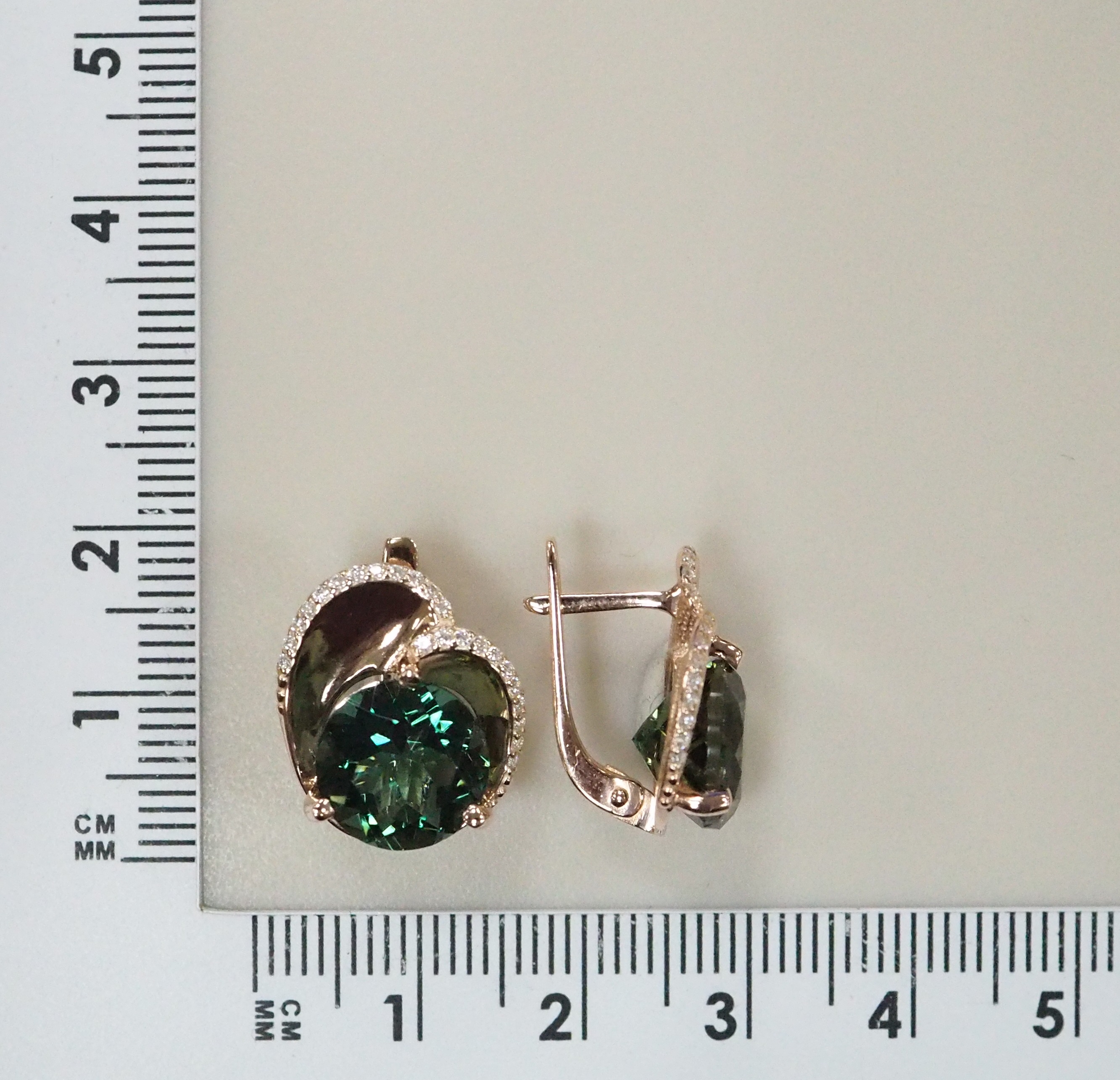 Серебряные серьги с празиолитами